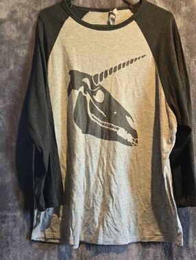 Delta Gray Tee with Black Logo Tag